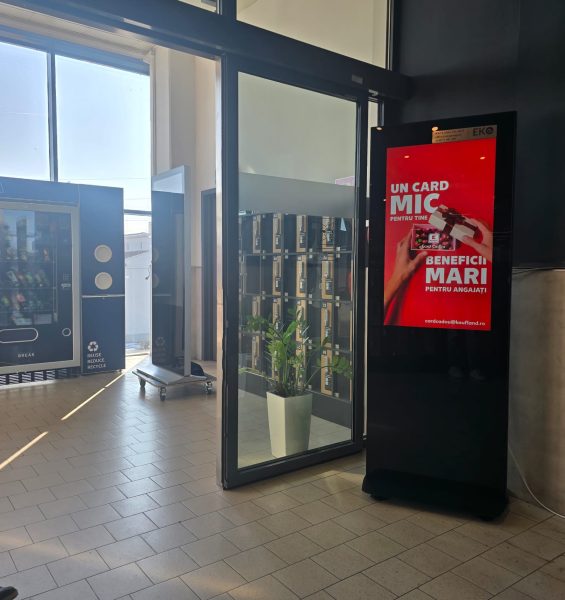 Reteaua Digitala DOOH Indoor - KAUFLAND | Râmnicu Vâlcea – Strada Barajului