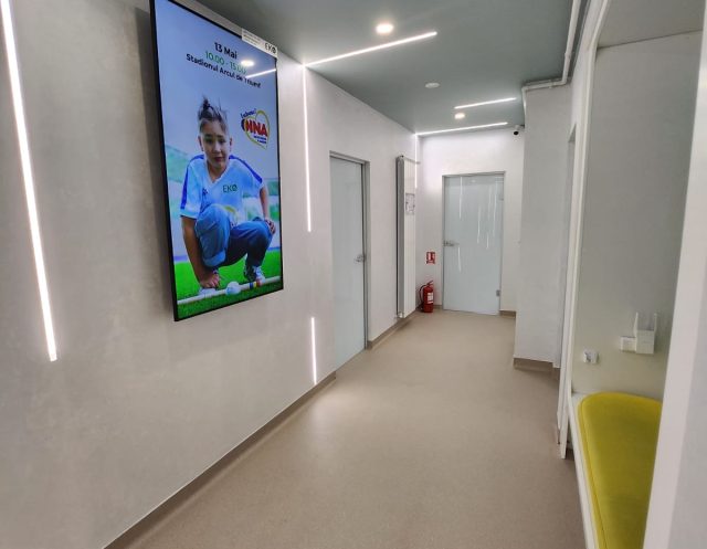 Rețeaua Digitală de Display-uri EkoGroup – Integrarea cu realitatea augmentată și AI